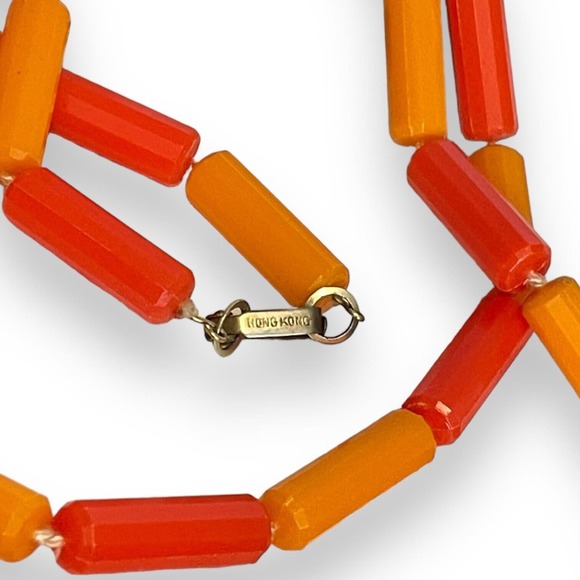 Vintage Orange Red-Orange Faceted Tubular Beaded Necklace Mod Funky Colorful - Picture 3 of 4